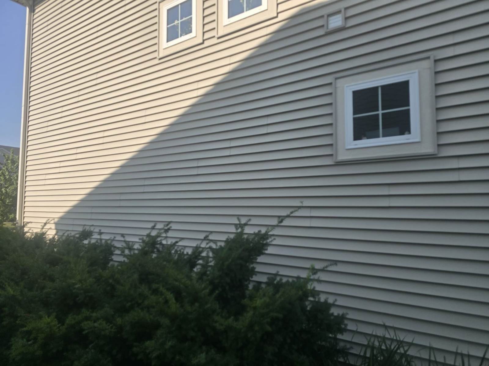 power wash cleaning outside house Homerix Inc Westfield Indiana