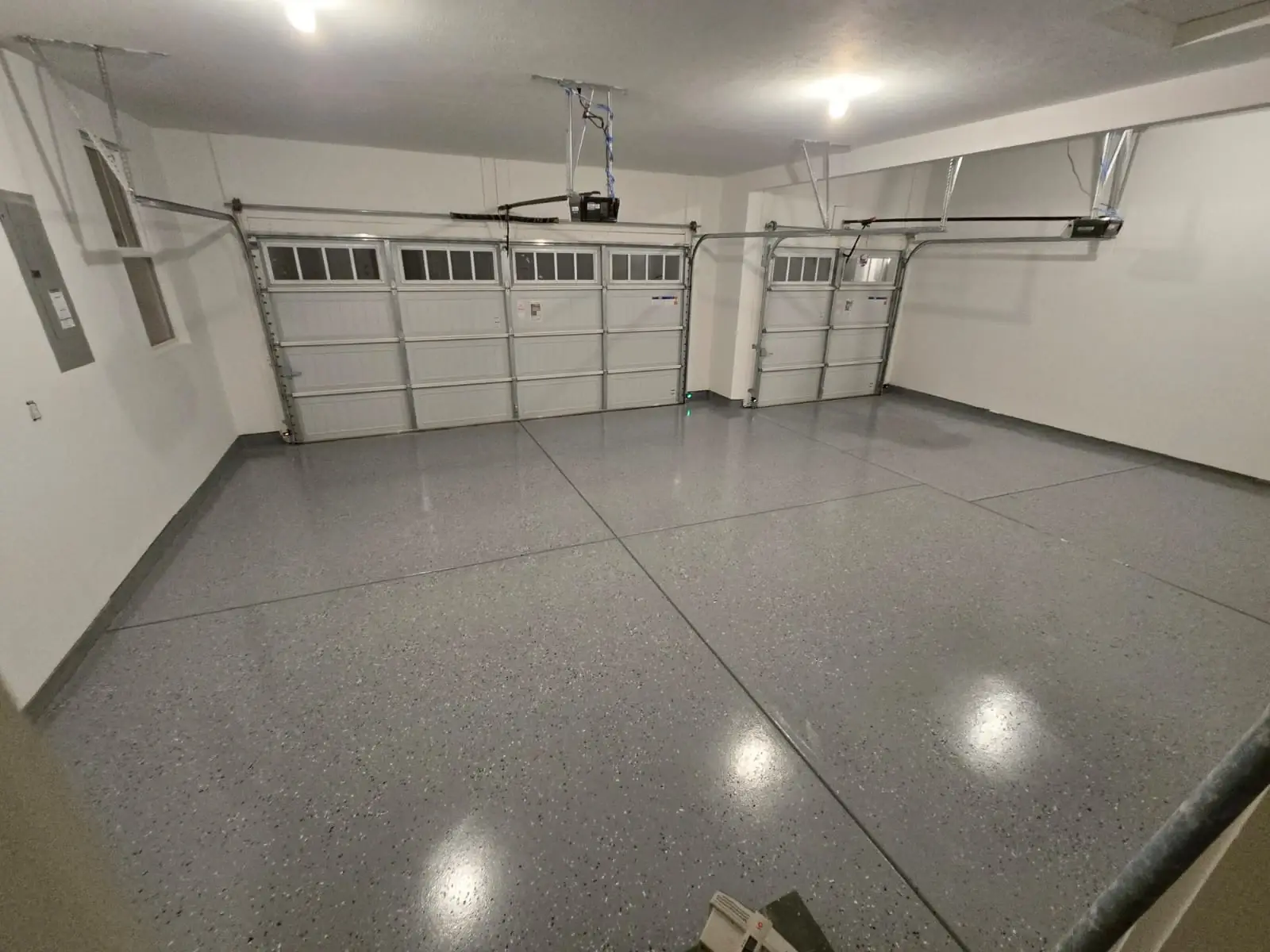 Garage renovation with epoxy floor and storage systems Fishers Indiana — Homerix Inc